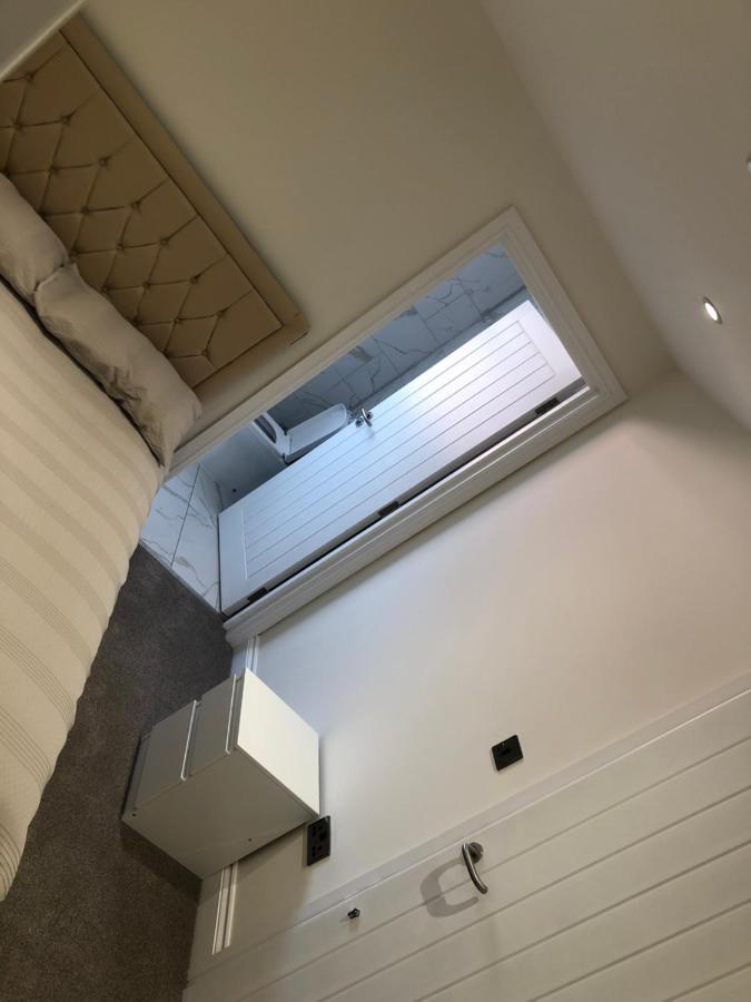 5 Bedroom House In Орпингтон Экстерьер фото