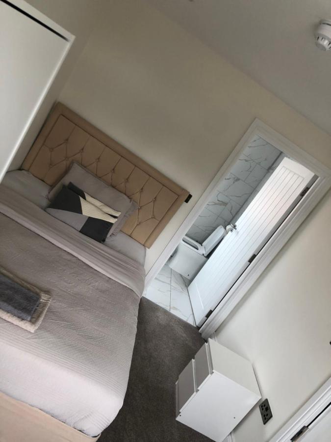 5 Bedroom House In Орпингтон Экстерьер фото